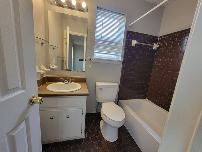 Building Photo - Evanston - Columbia County