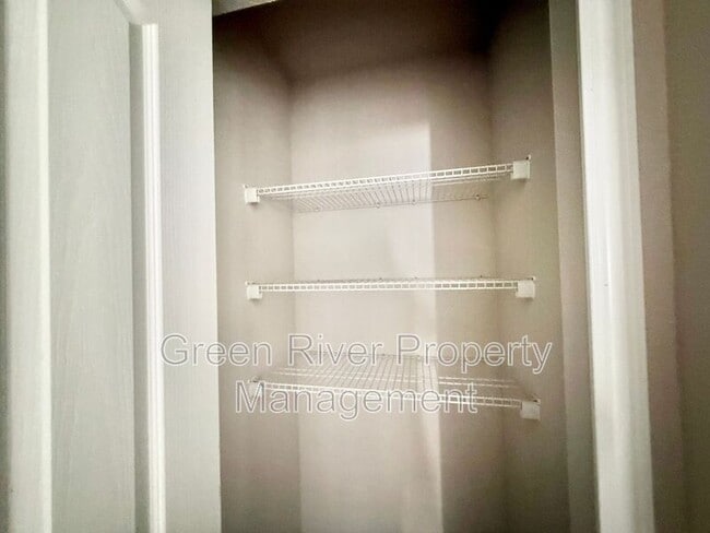 Building Photo - 278 Pickett Dr