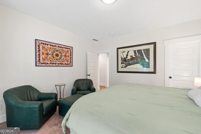 Building Photo - 1100 Hidden Hills Cir