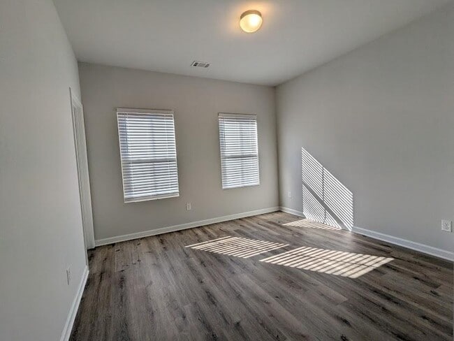 Building Photo - 2034 Britt Dr