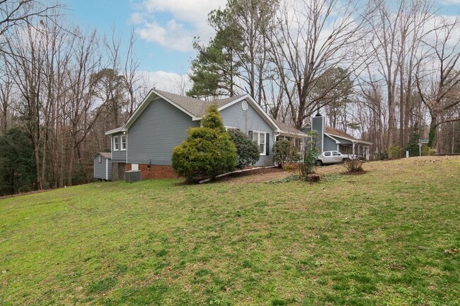 Building Photo - Freshly Updated! Beautiful 3 Bedroom, 2 Bath Ranch with Private wooded lot - Pet Friendly!