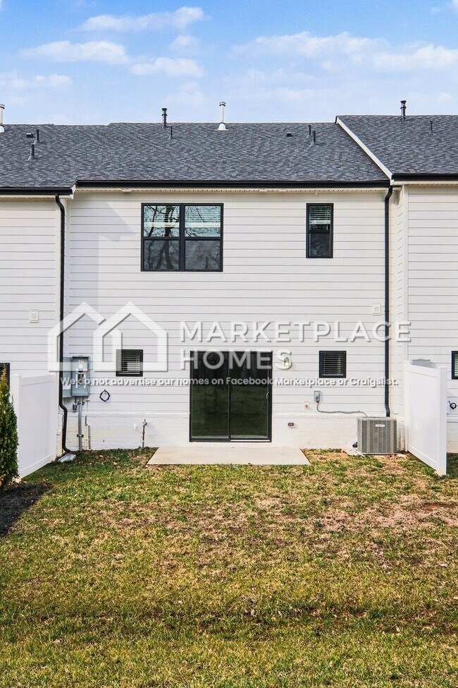 Building Photo - 4037 Norman Dr