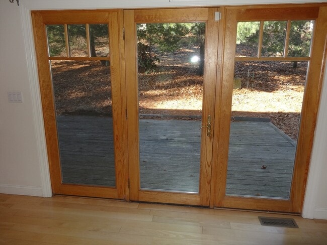 Building Photo - 101 Longwood Rd