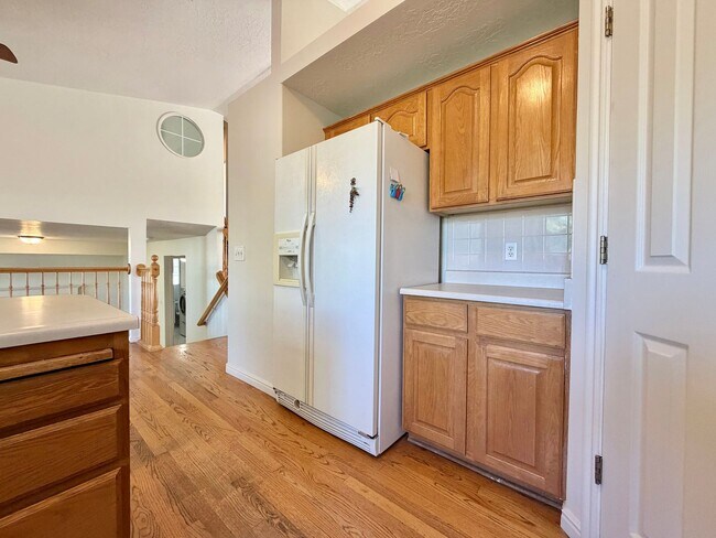 Building Photo - 717 E Hundley Hvn Cir