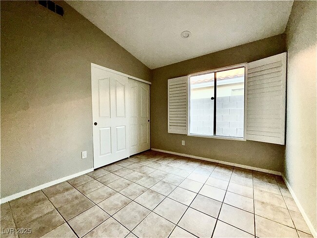 Building Photo - 923 Hollandsworth Ave