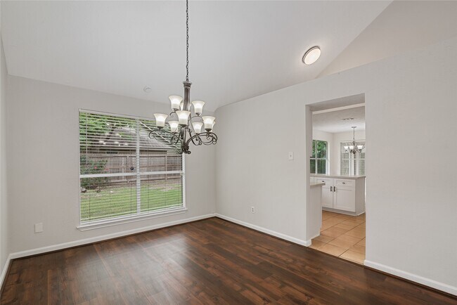 Building Photo - 4807 Shadowdale Dr