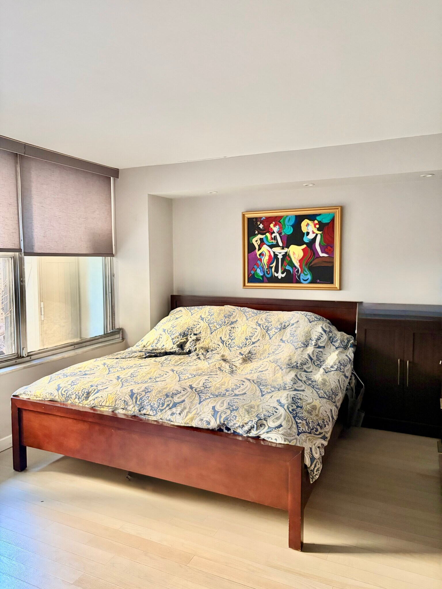 Building Photo - 129 E Bellevue Pl