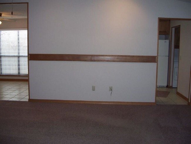 Building Photo - 3417 N Sandpiper Dr