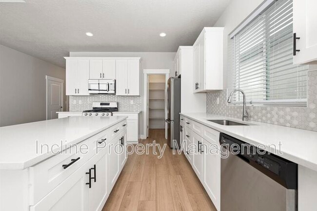 Building Photo - 1248 W Brinkerhoff Dr