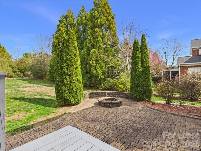 Building Photo - 1116 Crooked River Drive