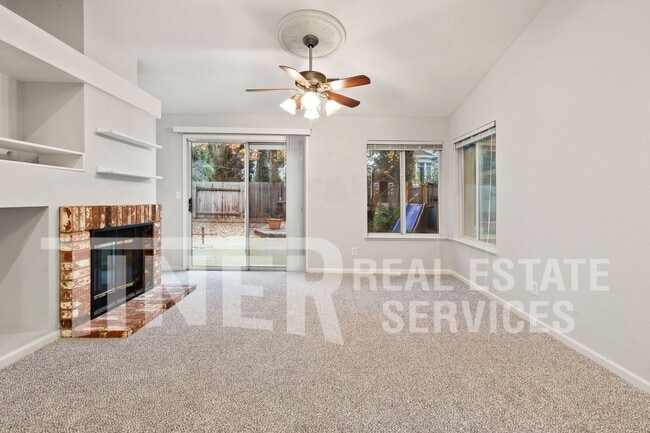 Building Photo - 134 John Henry Cir