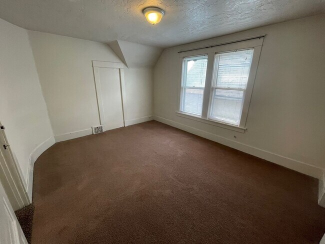 Building Photo - (1532 9th Ave)