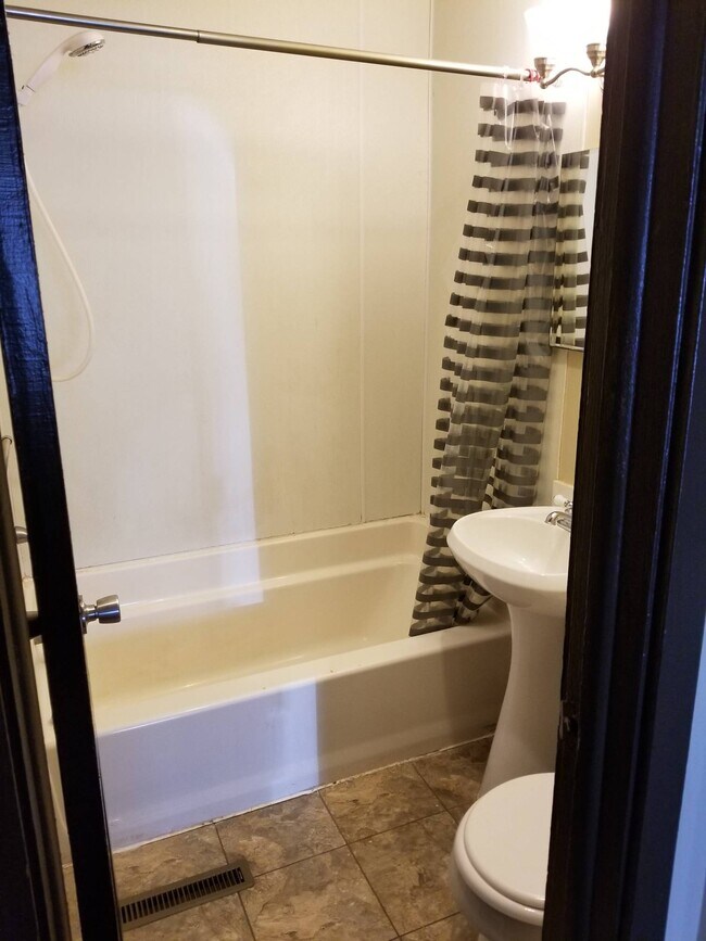 Building Photo - 608 S College Ave