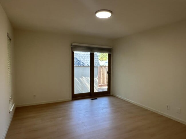 Building Photo - 22556 Silver Oak Way