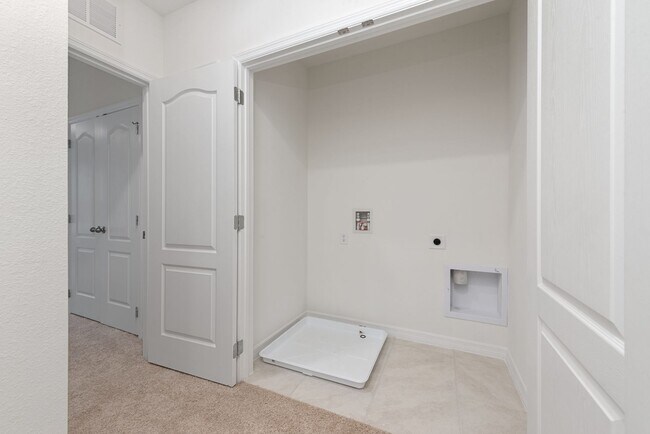 Building Photo - Nice 3/2.5 Townhouse with 1-Car Garage in Atria at Ridgewood Lakes FOR RENT !!!!