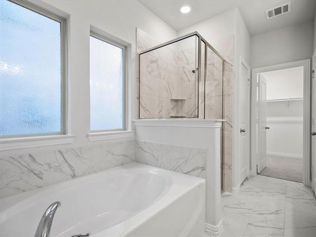 Building Photo - 2036 Almassera Dr