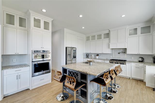 Building Photo - 1399 E Highland Rd