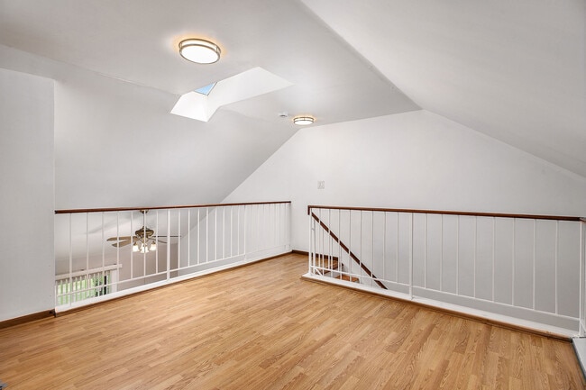 Building Photo - 4542 Topaz Dr