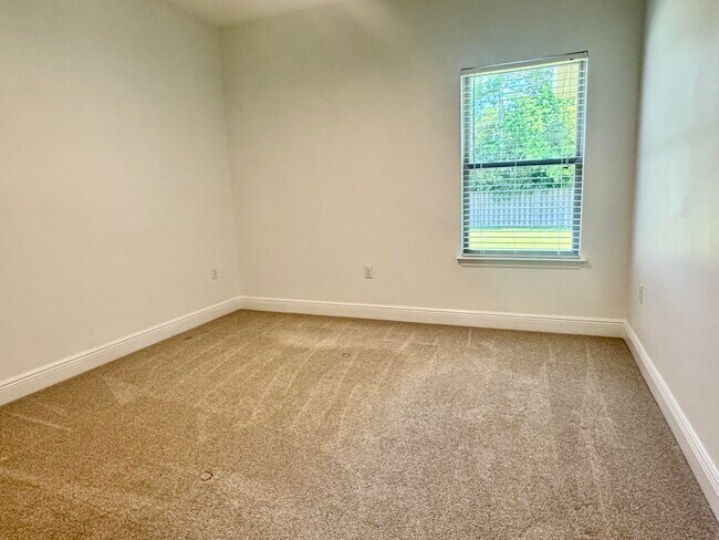 Building Photo - 902 Cocobolo Dr