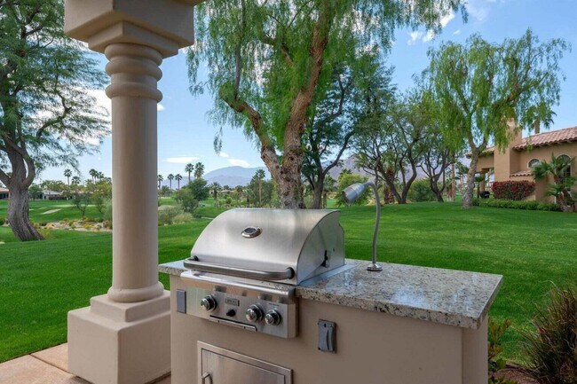 Building Photo - 48470 Casita Dr