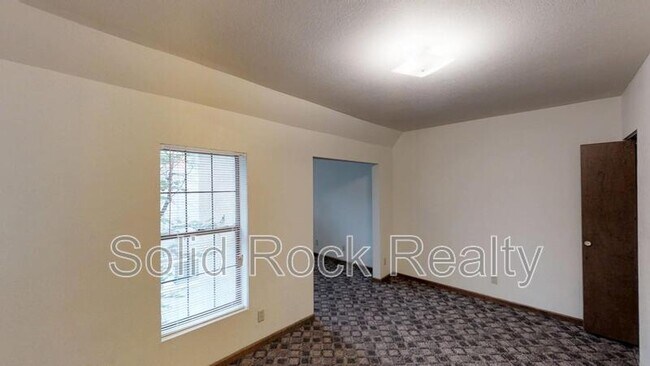 Building Photo - 931 N Wahsatch Ave