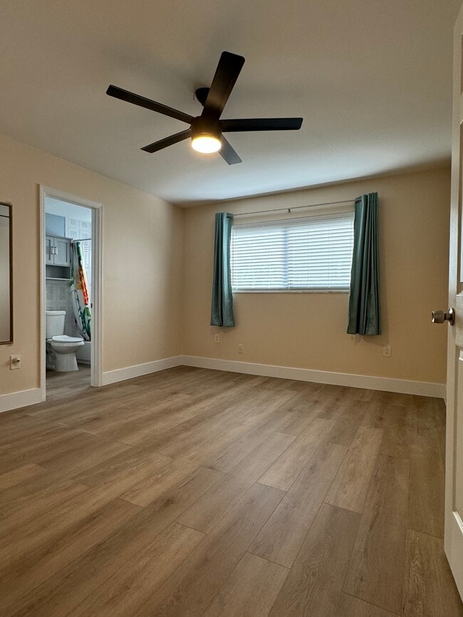 Building Photo - 3607 SW 27th St