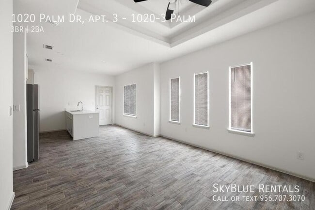 Building Photo - 1020 Palm Dr