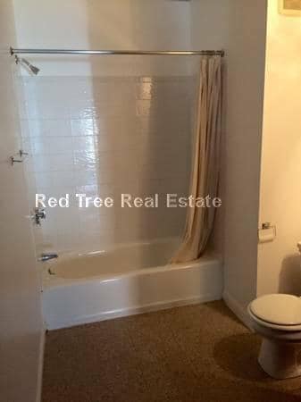 Building Photo - 1061 Beacon St