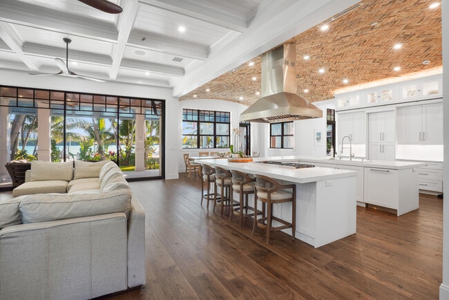 Building Photo - 19471 Harbor Rd S