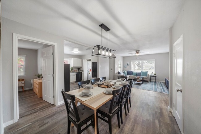 Building Photo - 2111 8th Ave N