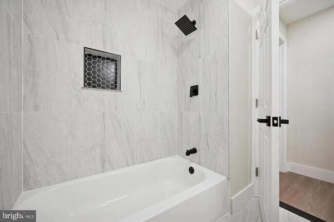 Building Photo - 75 High St