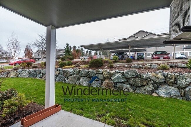 Building Photo - 3 Bedroom, 2 Bath Condo in Summerwind Comm...