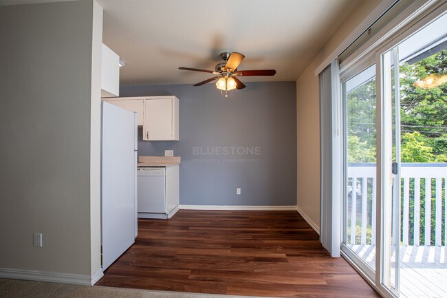 Interior Photo - Dutch Village Apartments