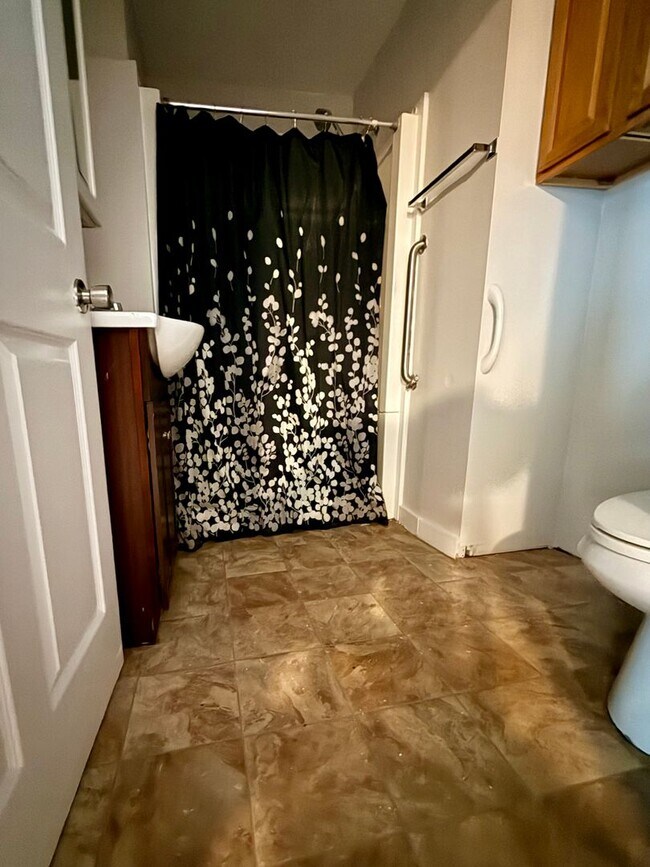 Building Photo - 4 Cortland St