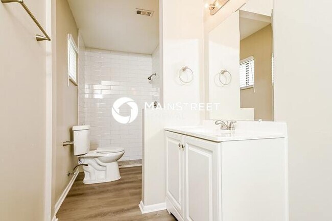 Building Photo - 3 Bedroom Pet-Friendly Home in NORTH PORT, FL with Main Street Renewal