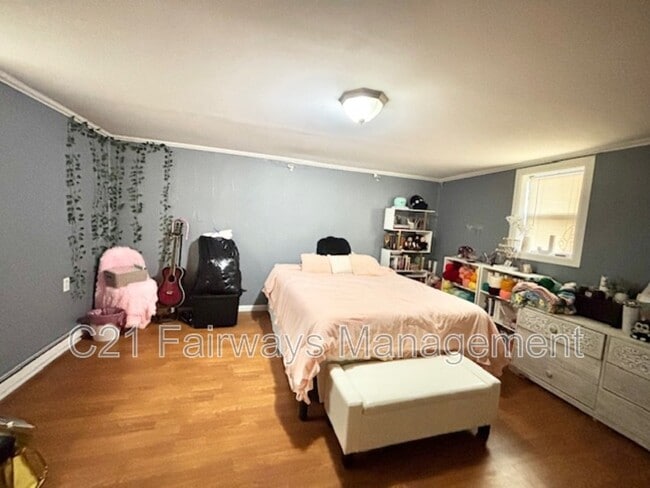 Building Photo - 217 N Lincoln Ave