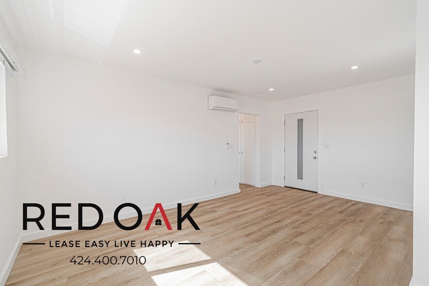 Building Photo - 228 Stepney St