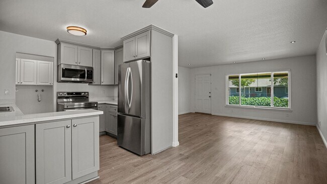 Building Photo - Charming 2 bedroom 1 bath!
