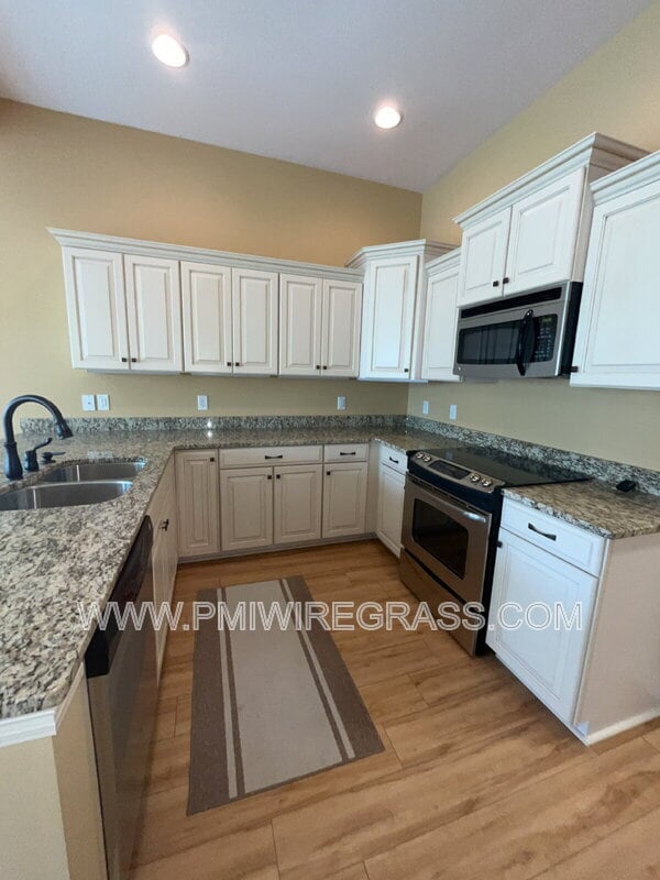 Building Photo - 306 Hidden Creek Cir