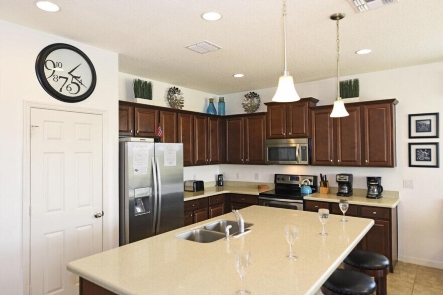 Building Photo - 1299 Yorkshire Ct