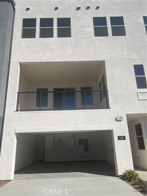 Building Photo - 1155 Walnut Ter