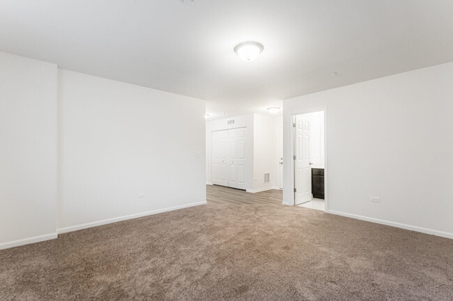 Building Photo - 1985 Kingsley Cir