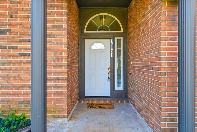 Building Photo - 16531 Tranquil Dr