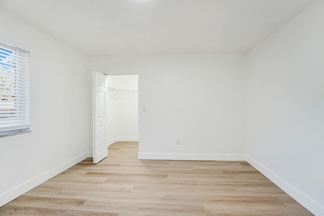 Building Photo - 2820 NW 95th St