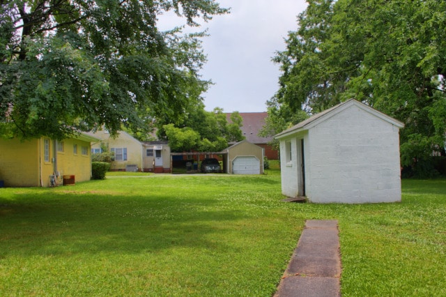Building Photo - 2 Bedroom Cottage Plan Available Mid-August