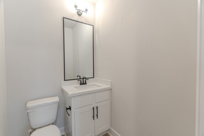 Building Photo - 119 Mockingbird Trails Dr