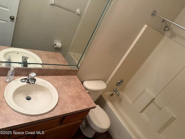 Building Photo - 1234 Bolle Cir