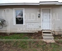 Building Photo - 711 W Avenue C