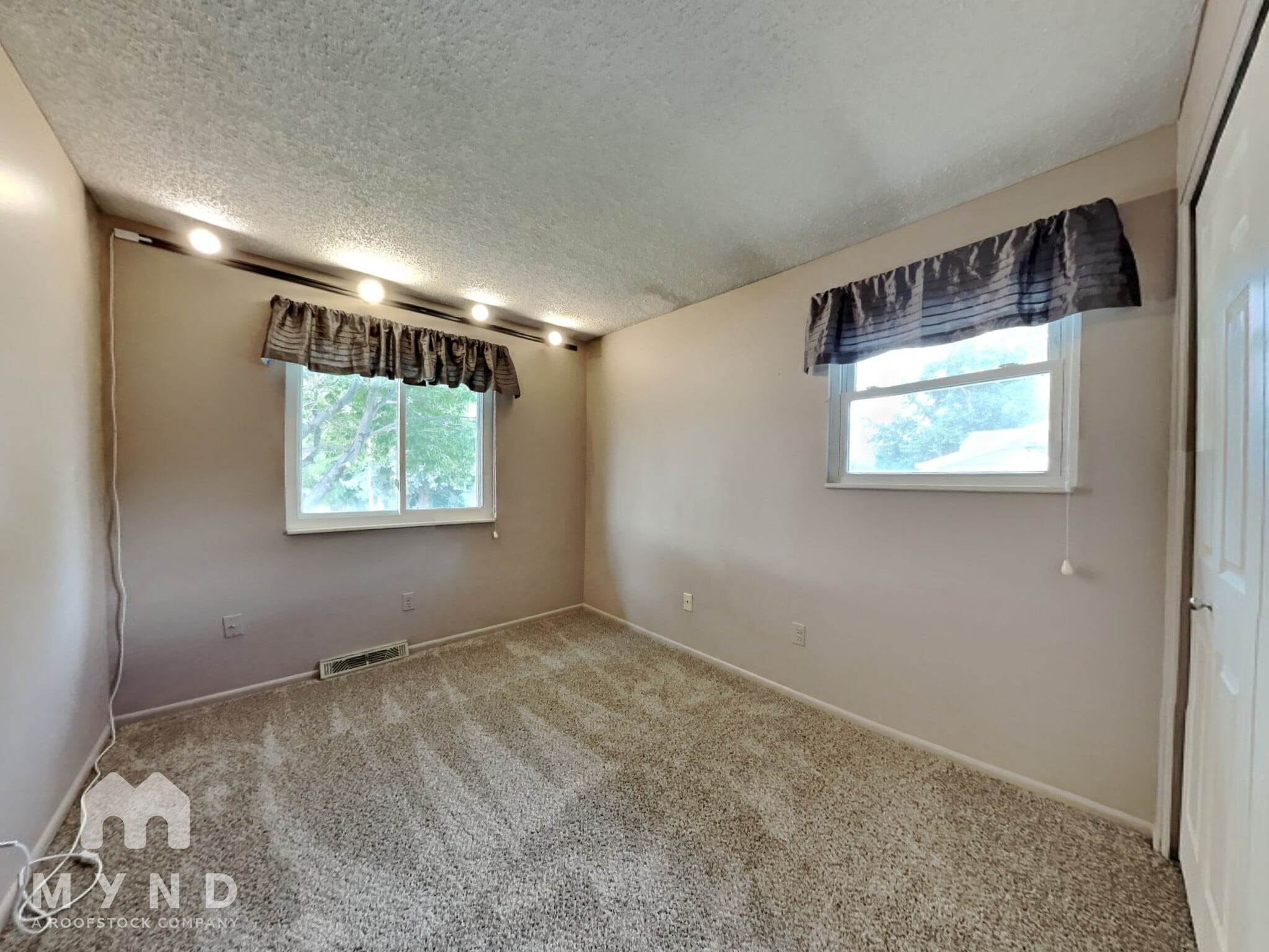 Building Photo - 10173 W 68th Way