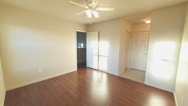 Building Photo - 1304 Torulosa Dr